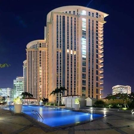 A2J Luxury 1Br Balcony Suite Near Venice Mall Bgc Маніла Екстер'єр фото
