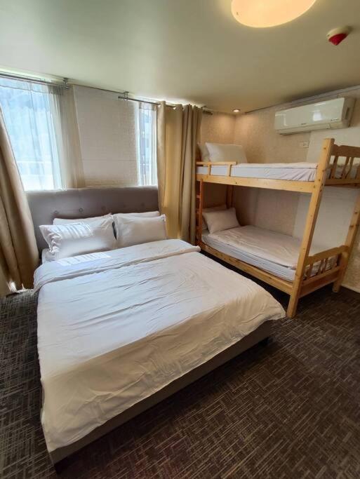 A2J Luxury 1Br Balcony Suite Near Venice Mall Bgc Маніла Екстер'єр фото