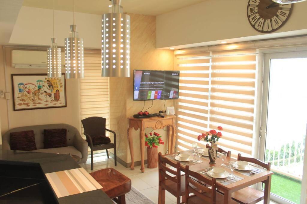 A2J Luxury 1Br Balcony Suite Near Venice Mall Bgc Маніла Екстер'єр фото