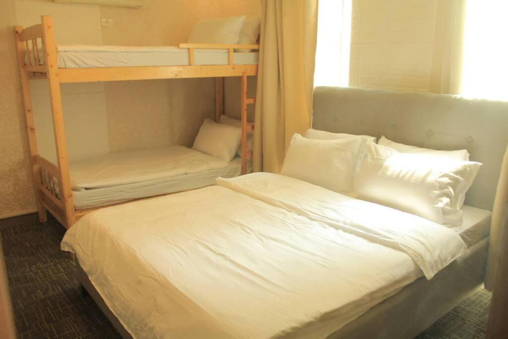 A2J Luxury 1Br Balcony Suite Near Venice Mall Bgc Маніла Екстер'єр фото