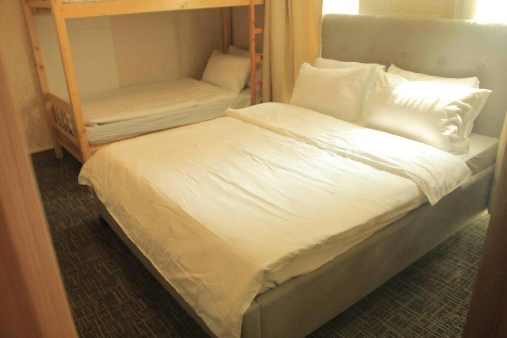 A2J Luxury 1Br Balcony Suite Near Venice Mall Bgc Маніла Екстер'єр фото