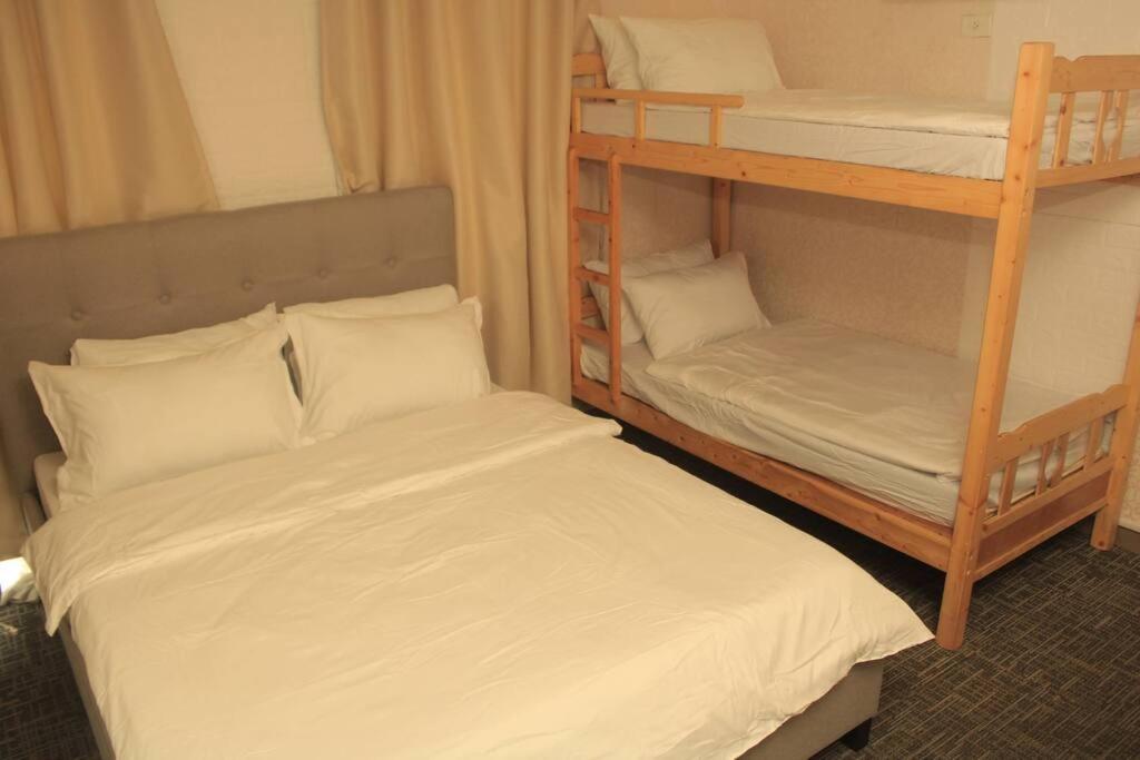 A2J Luxury 1Br Balcony Suite Near Venice Mall Bgc Маніла Екстер'єр фото
