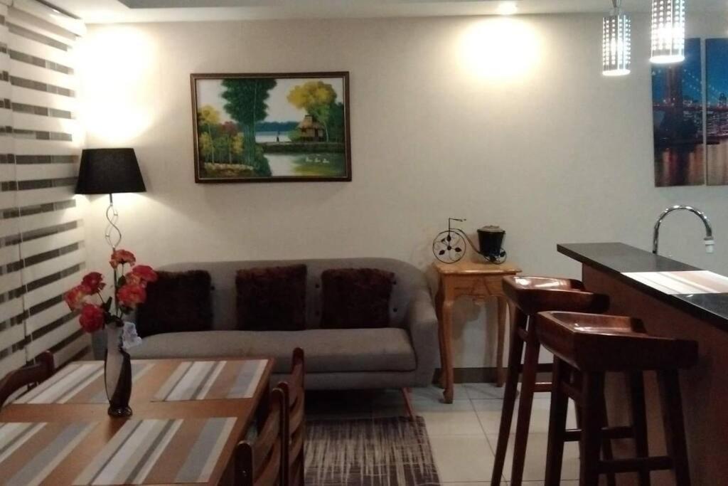 A2J Luxury 1Br Balcony Suite Near Venice Mall Bgc Маніла Екстер'єр фото